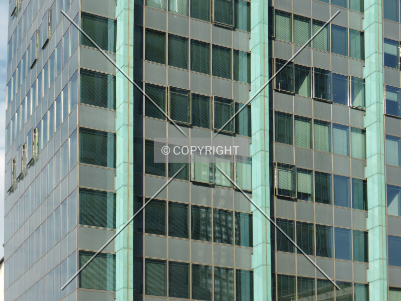 Photo 251-599-028