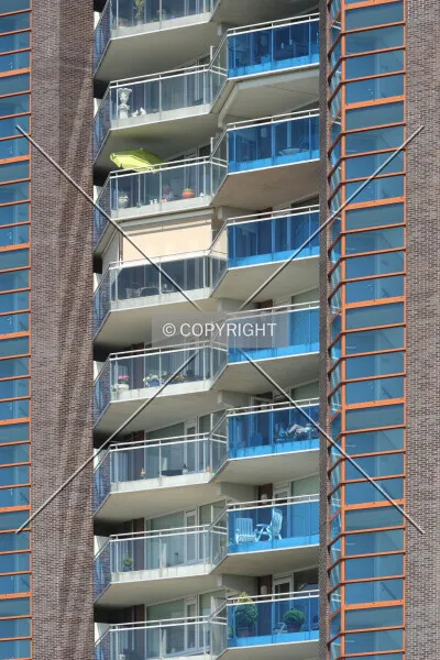 Photo 251-645-317