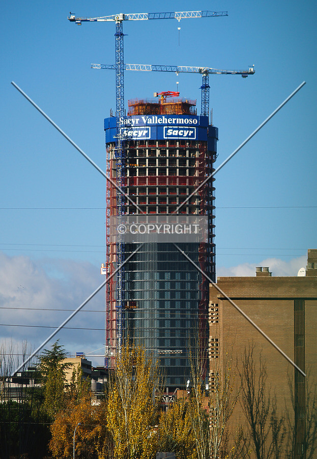 As seen from Ciudad Lineal at the eastern side