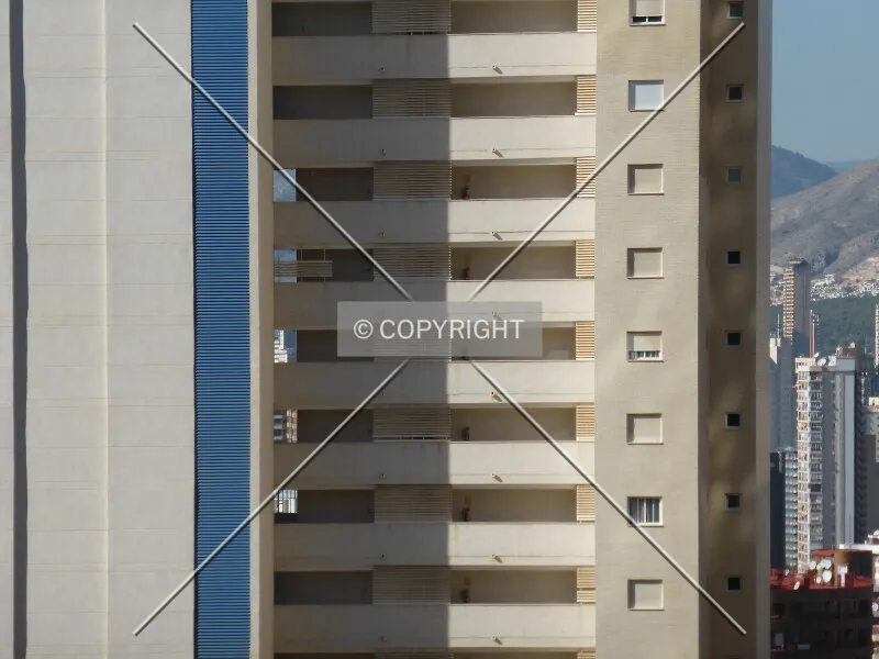 Photo 252-071-825