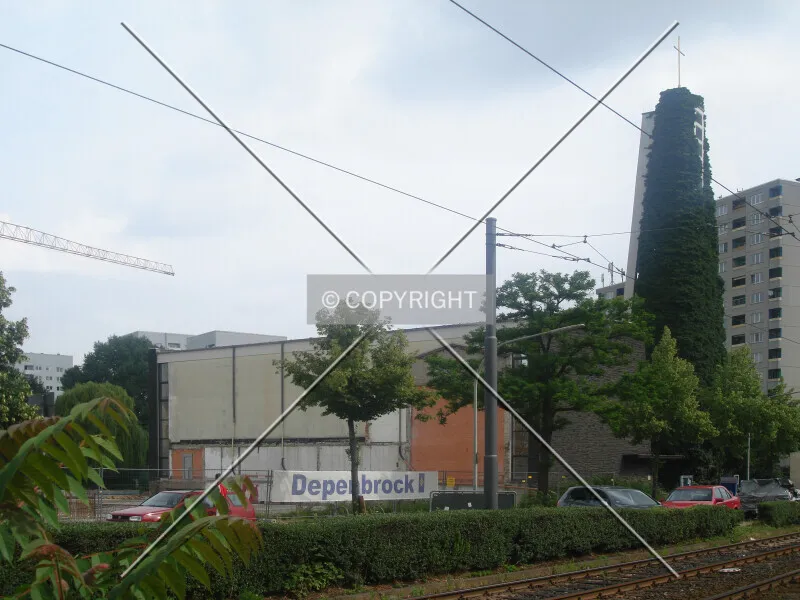 Photo 252-094-786