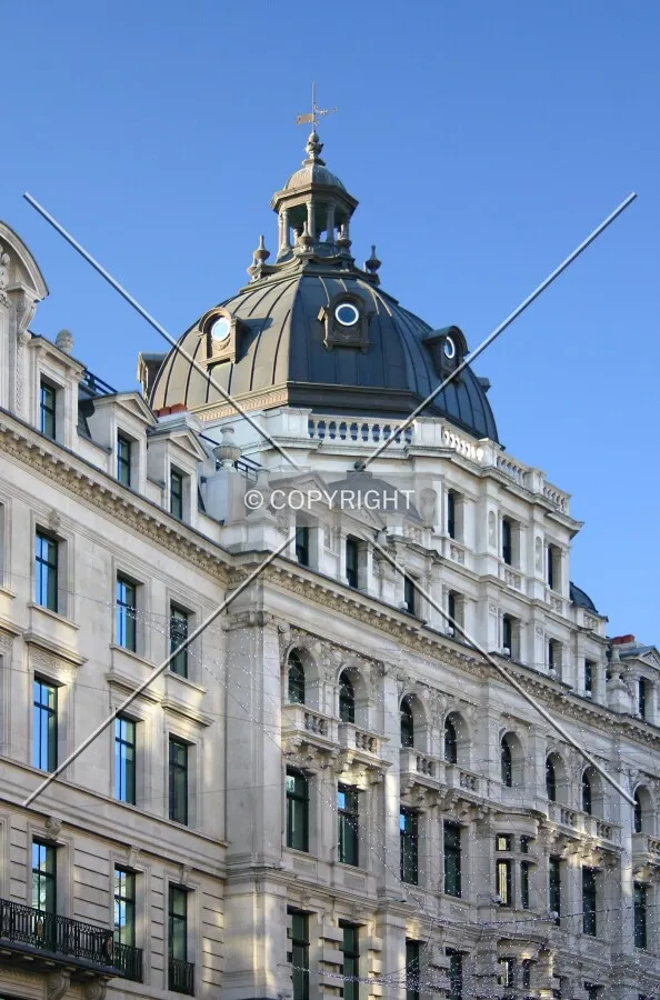 View northwest of the Regent Street façade and top from Regent Street