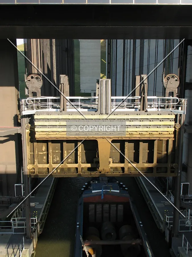 Ship entering the cage