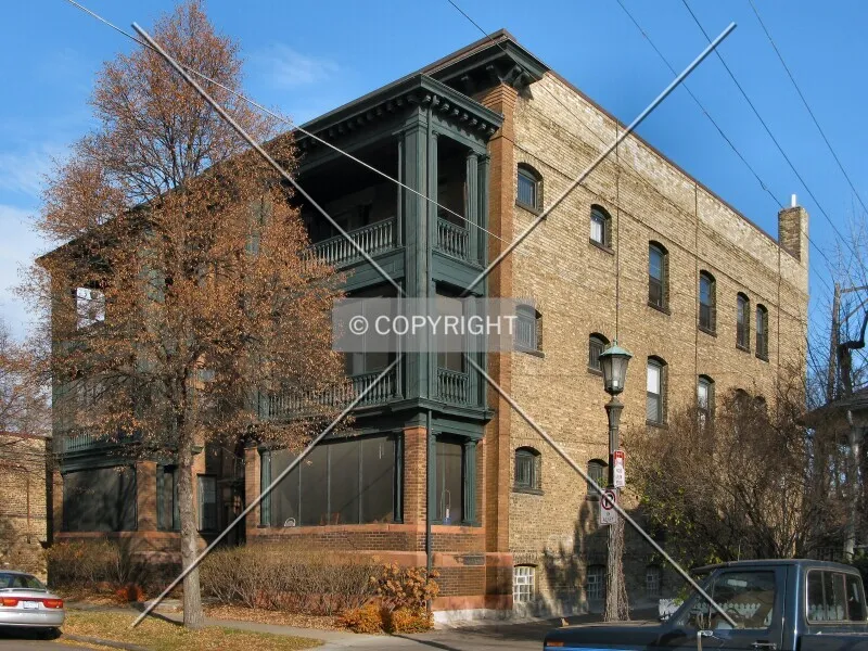 Photo 253-011-528