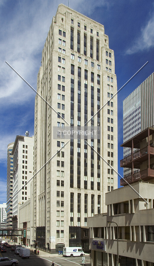View to the north along Marquette Avenue
