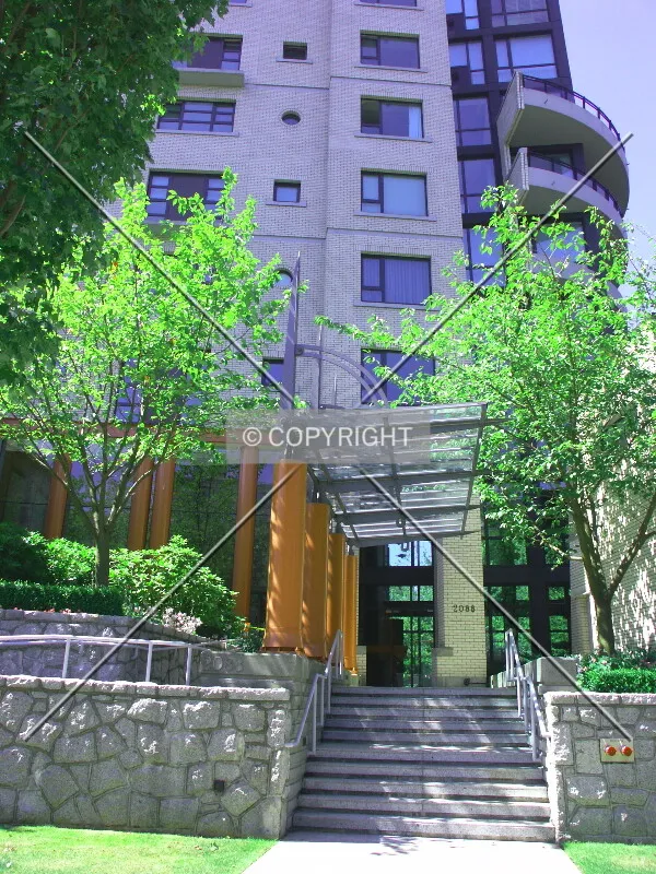 Entrance off Barclay Street