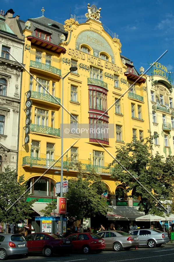 Beaux-arts facade