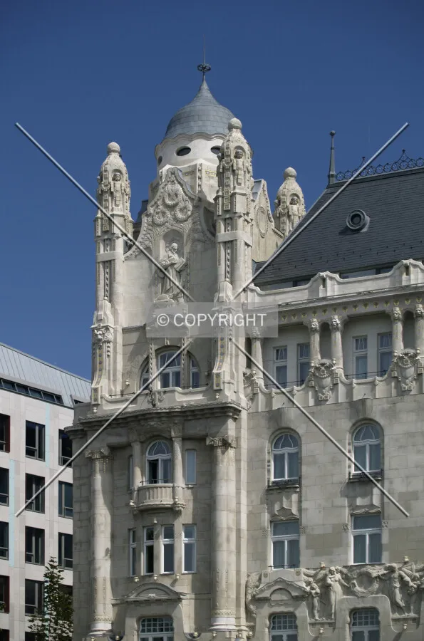 Detail of the top of the north wing