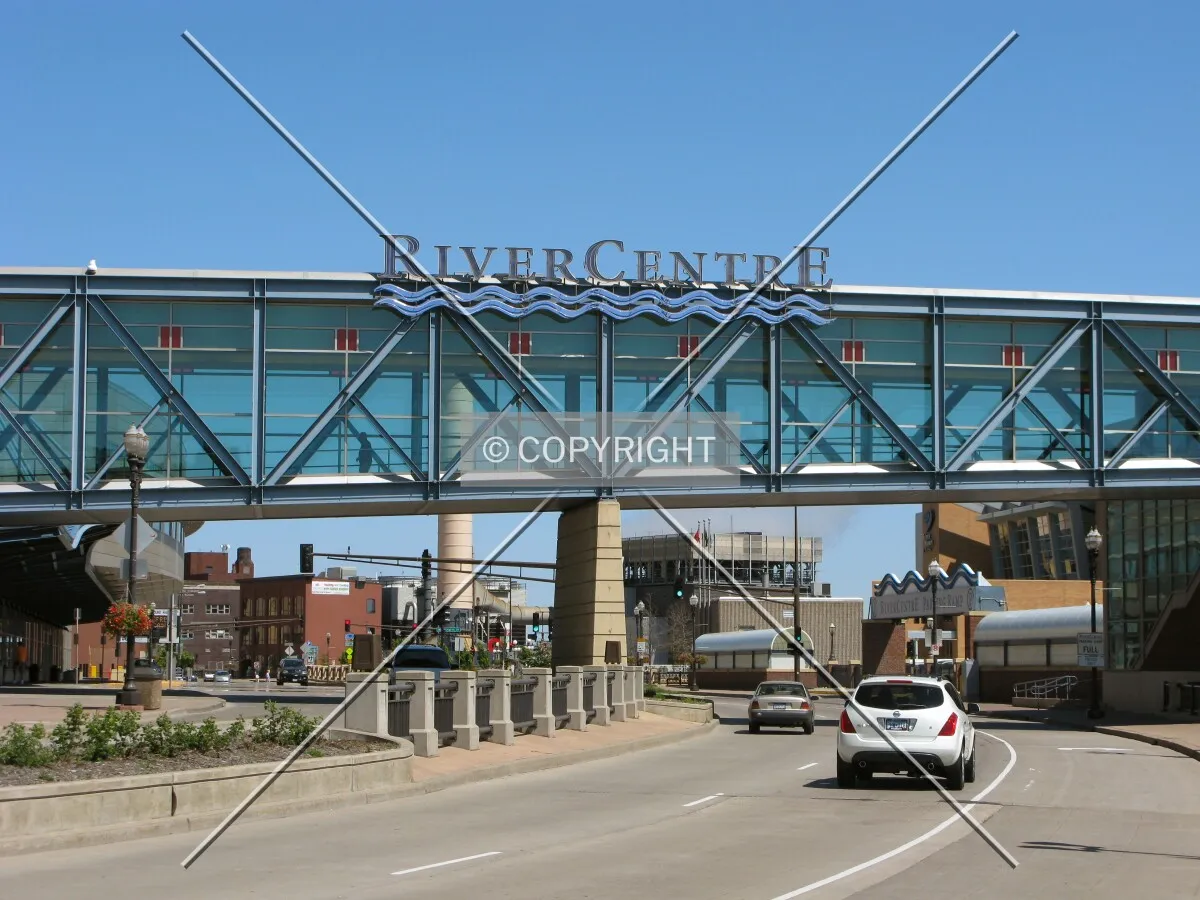 Skyway connection over Kellogg Boulevard
