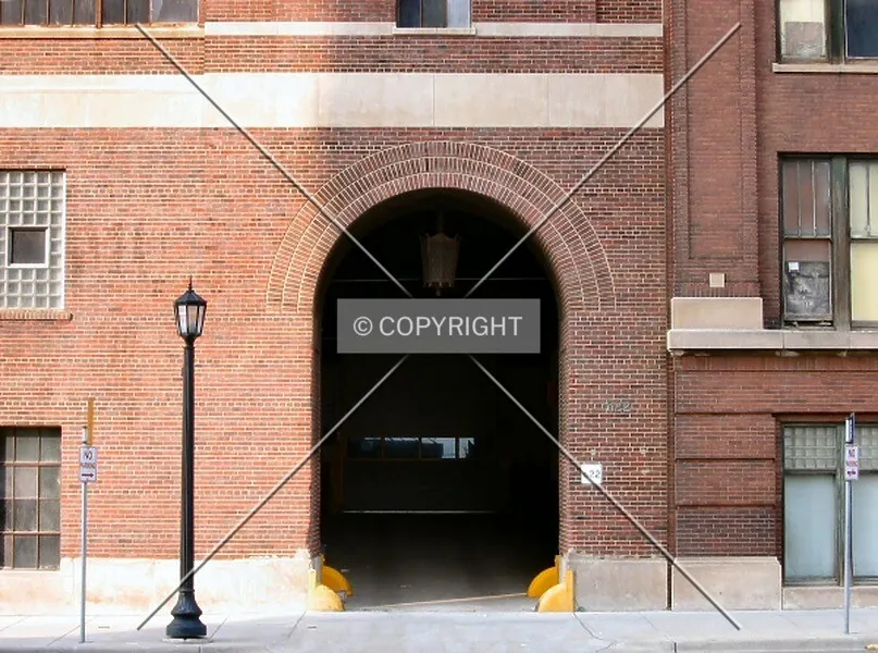 Photo 256-842-829