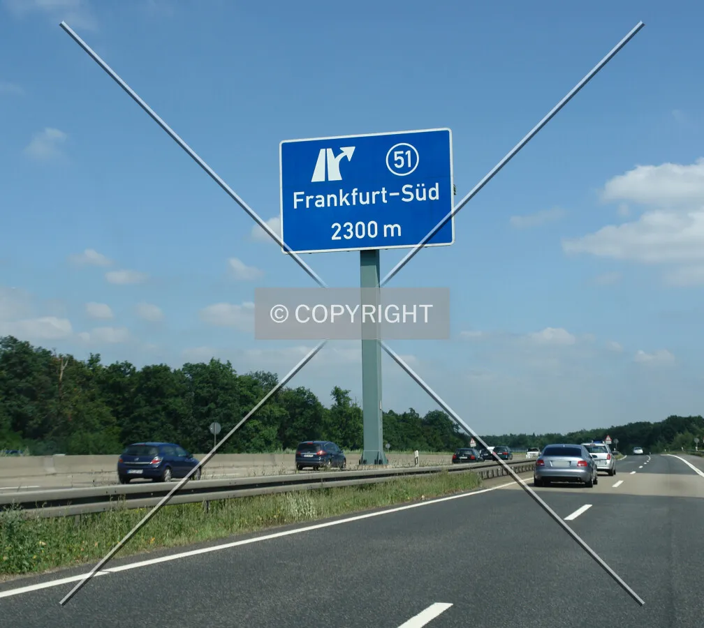 Sign indicating A3 highway exit 51 - Frankfurt Süd (Frankfurt South)