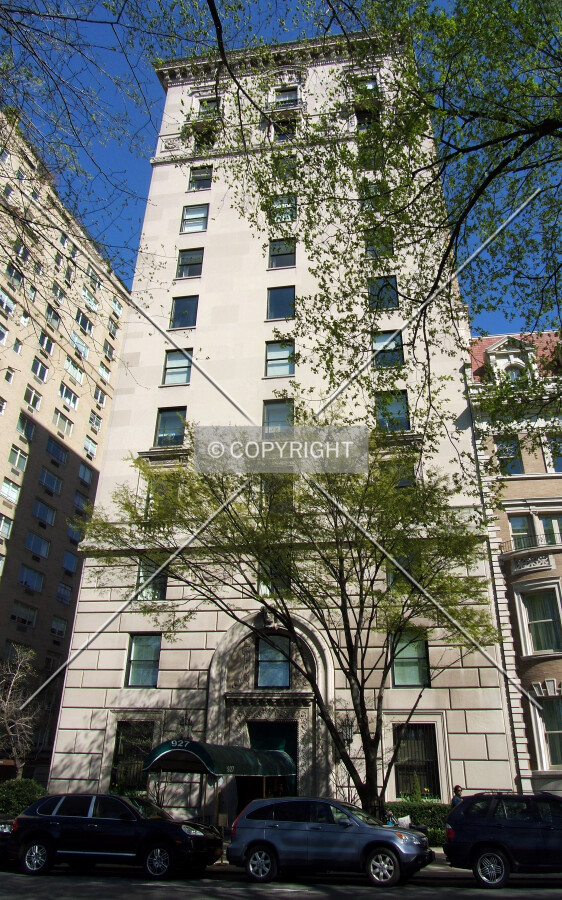 View from the west on 5th Avenue