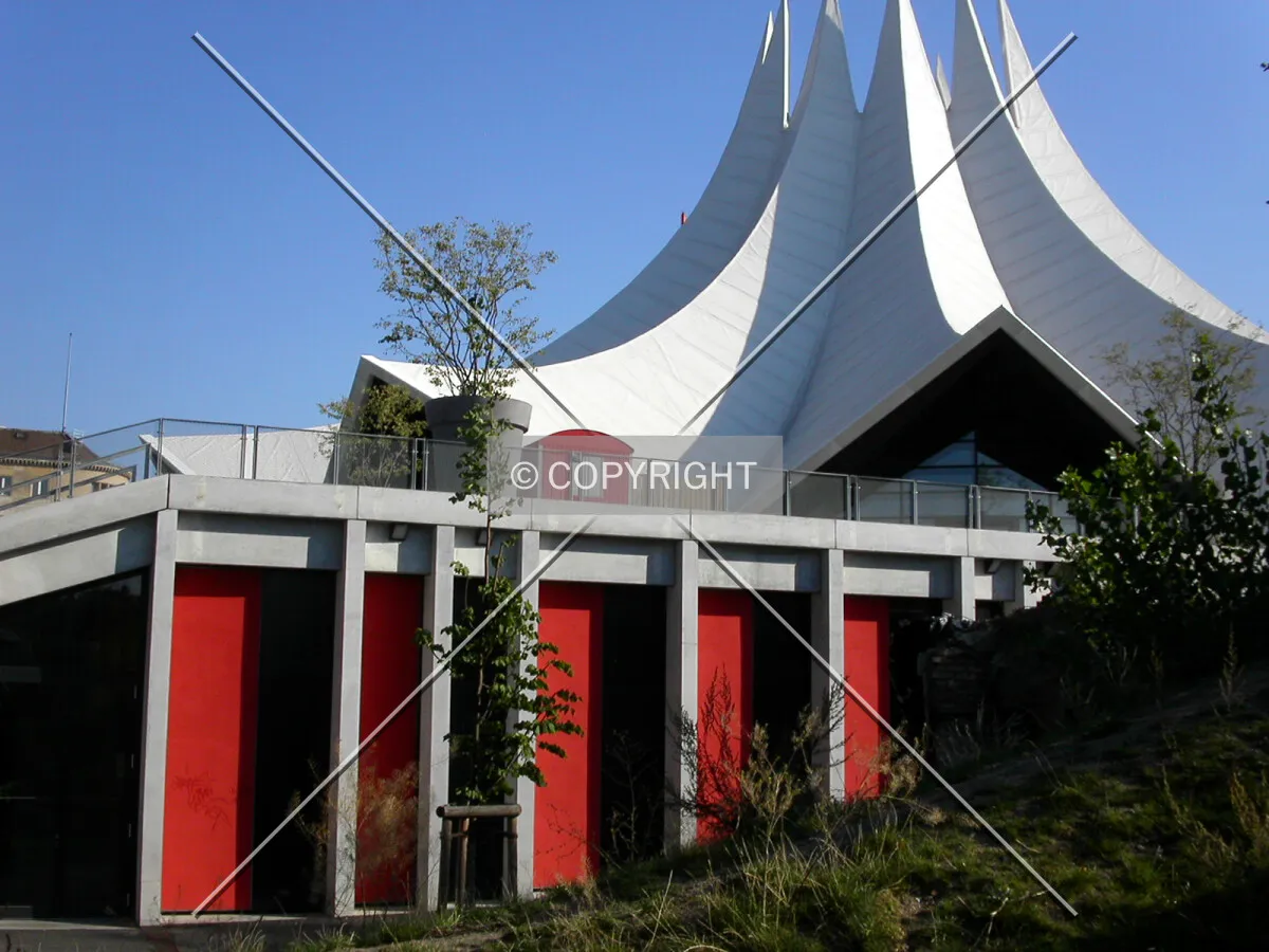 The building as seen from the western side