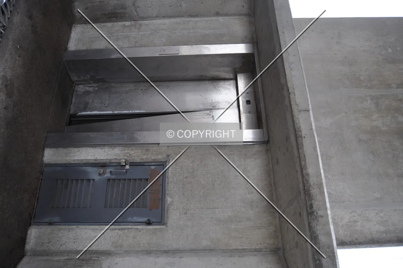 Photo 261-145-337