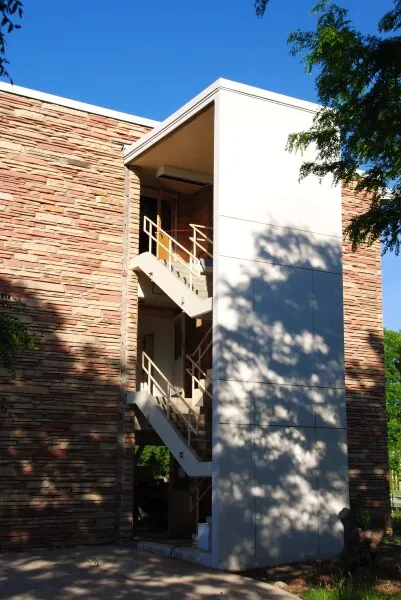 Photo 261-228-680