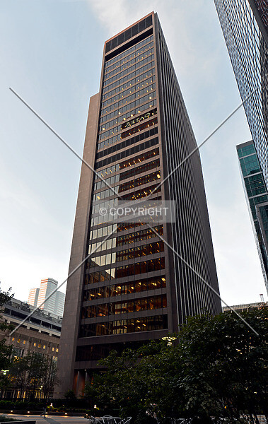 Photo 261-716-038