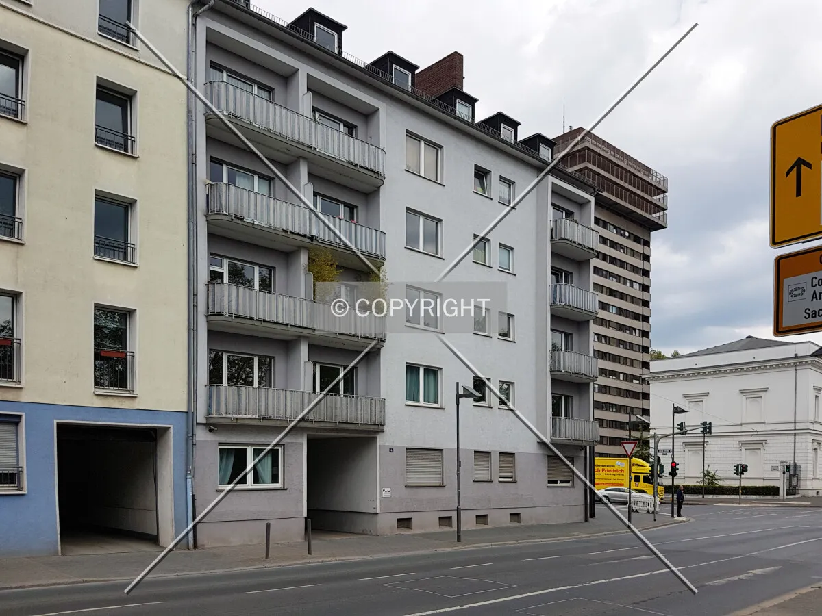 Photo 262-228-840