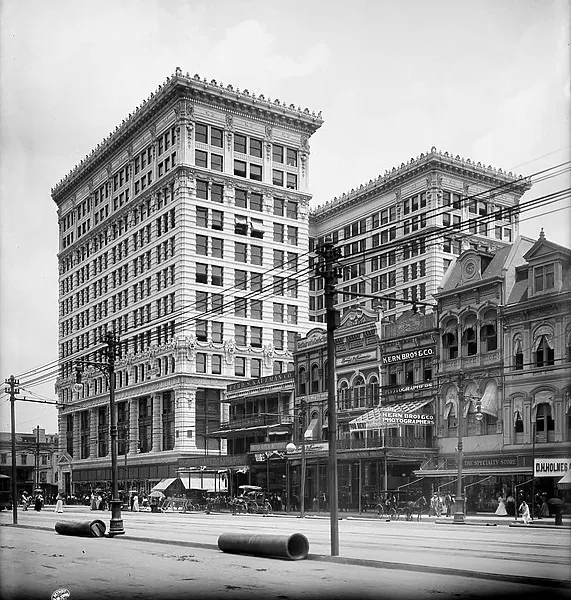 Photo 262-693-452