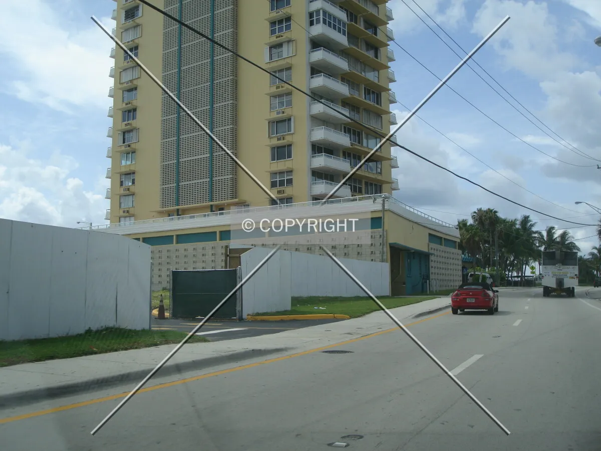 Photo 263-219-950
