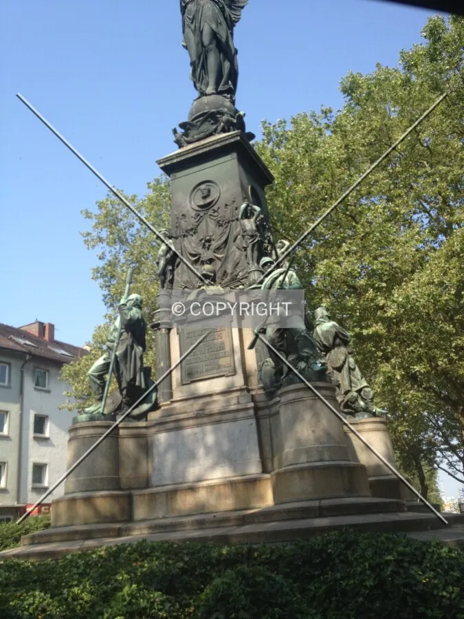 Photo 263-905-426