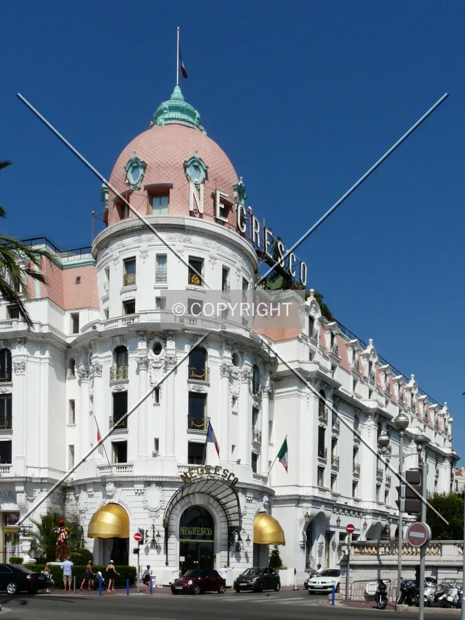 East wing and dome from Promenade des Anglais