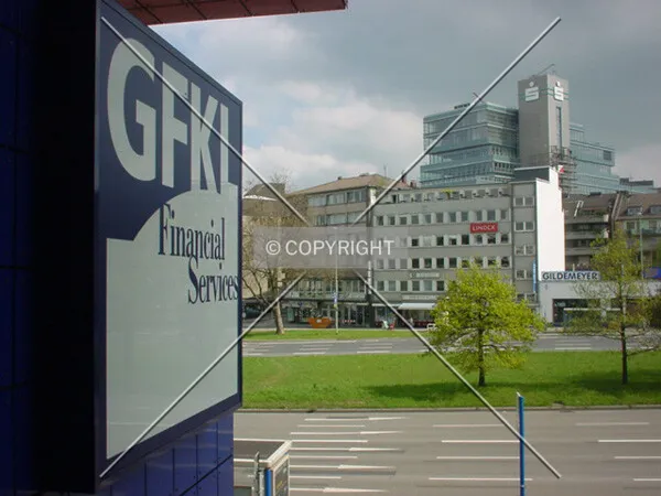 Looking to Limbecker Platz from entrance