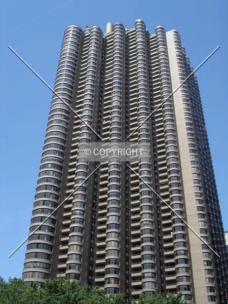 Photo 267-517-842