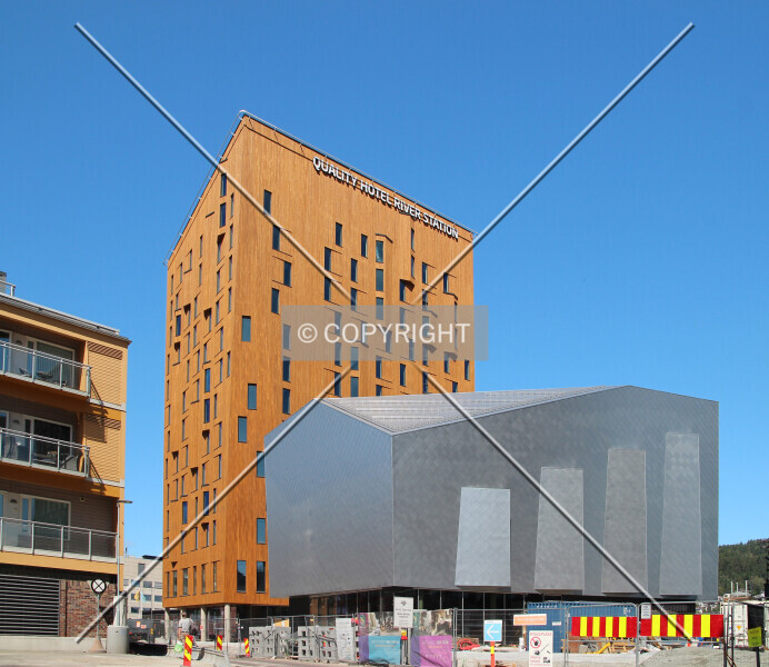 Photo 267-737-503