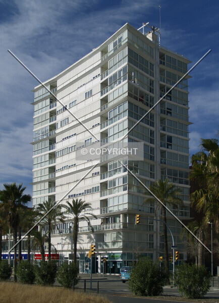 Photo 268-145-639