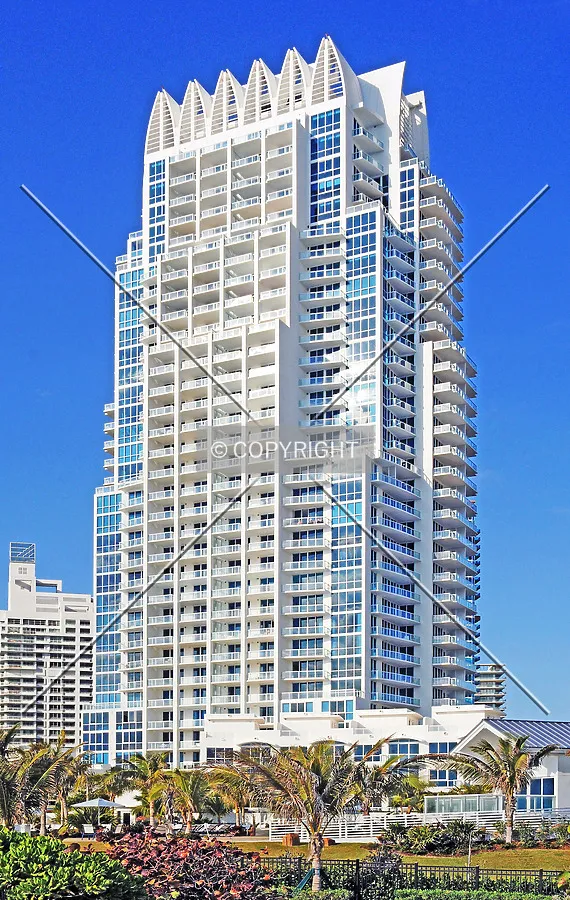 Continuum on South Beach, North Tower