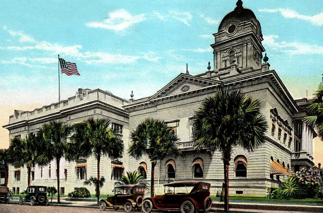 View from the southeast with the 1914 annex to the left