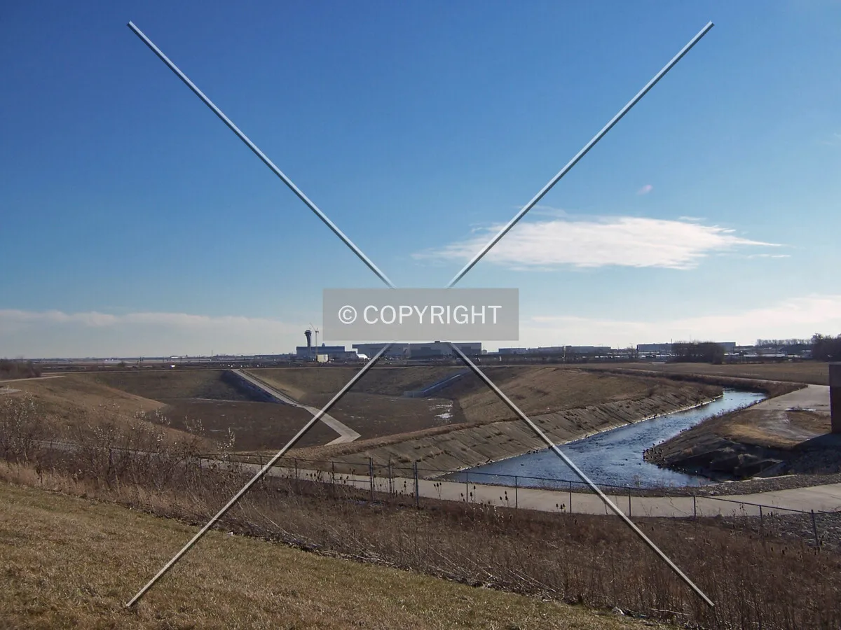 Distant view, looking south from the Des Plaines Oasis