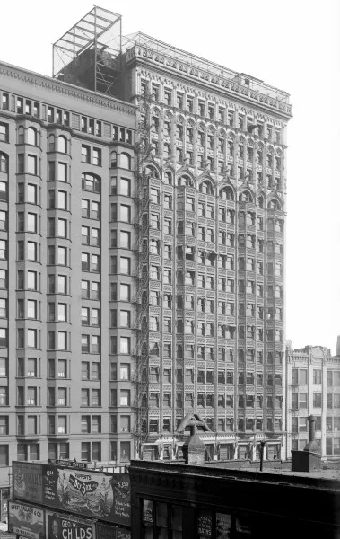 Photo 269-392-700