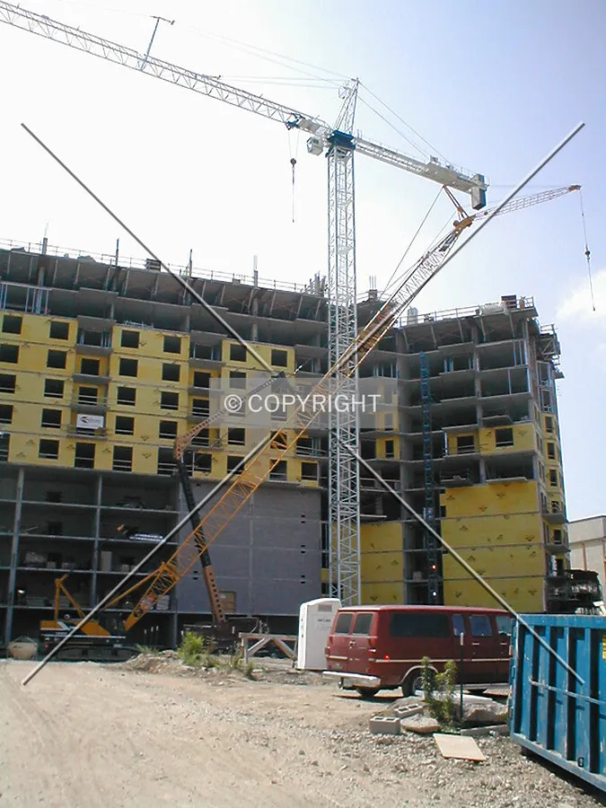 Tower crane at site in rear of building