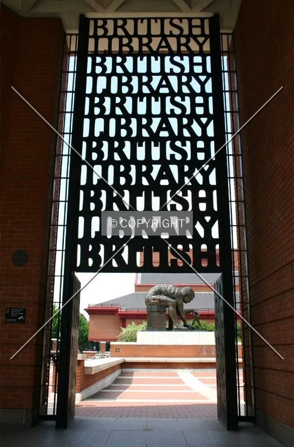 The statue of Newton viewed through the entrance to the courtyard