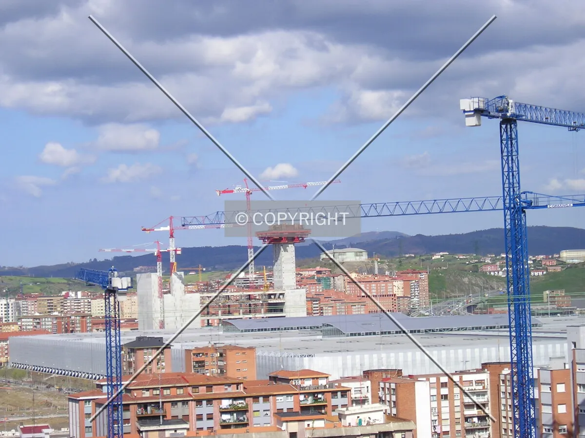 Cranes of Monte Barakaldo project and Bilbao Exhibition Center mixed up