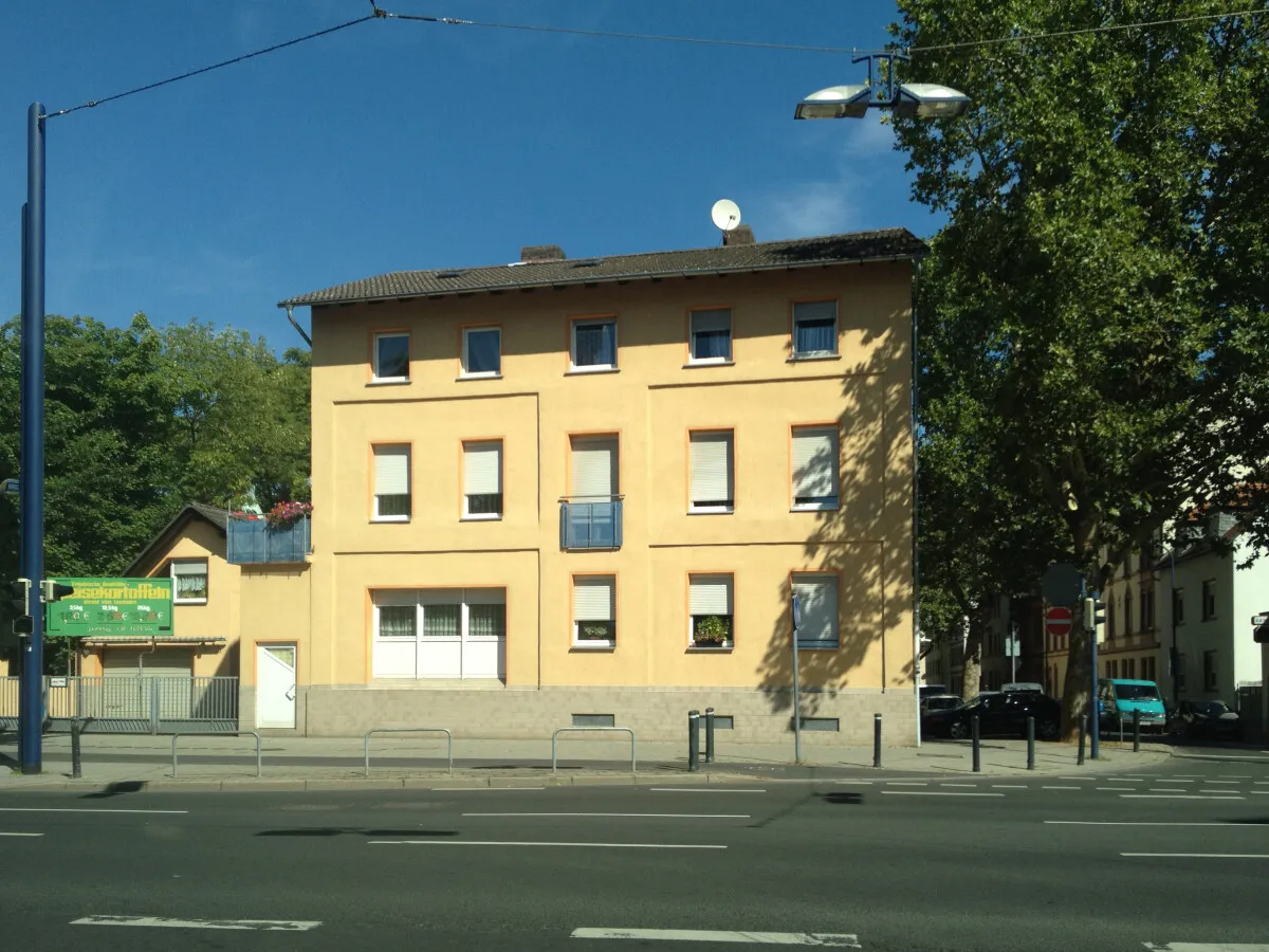Photo 272-229-318