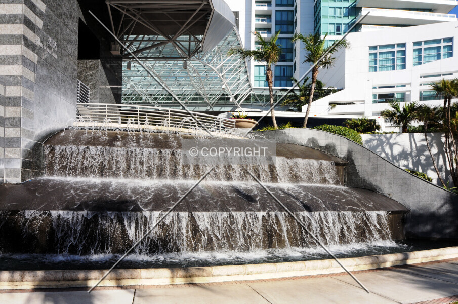 Photo 272-245-523