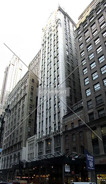 Photo 272-701-378