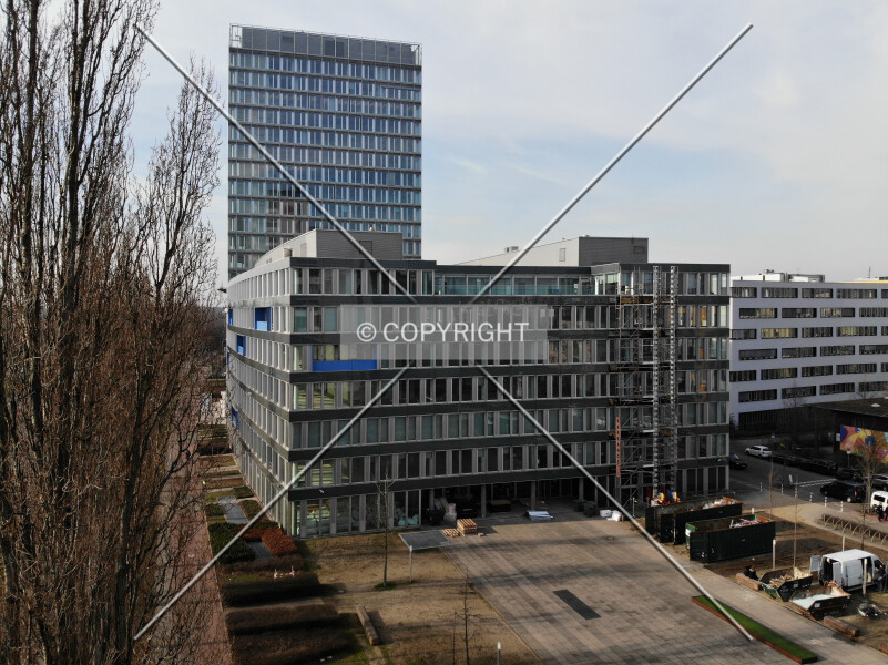 Photo 273-118-794