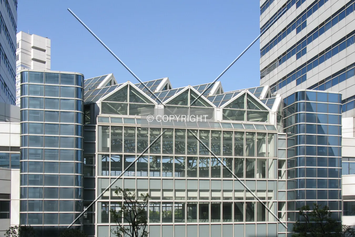 The atrium between the two towers
