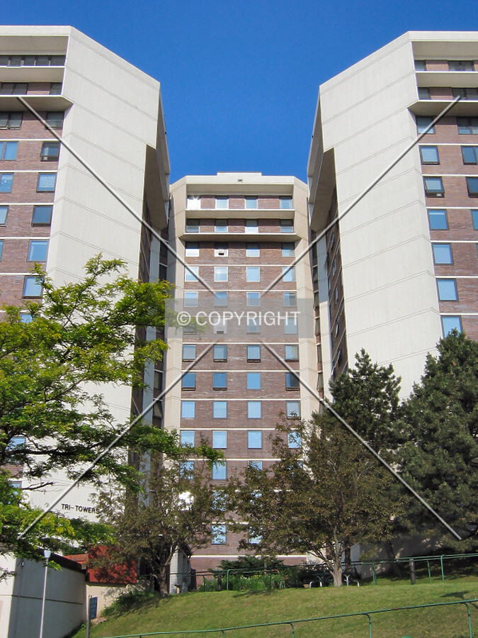 The central tower from 3rd Avenue