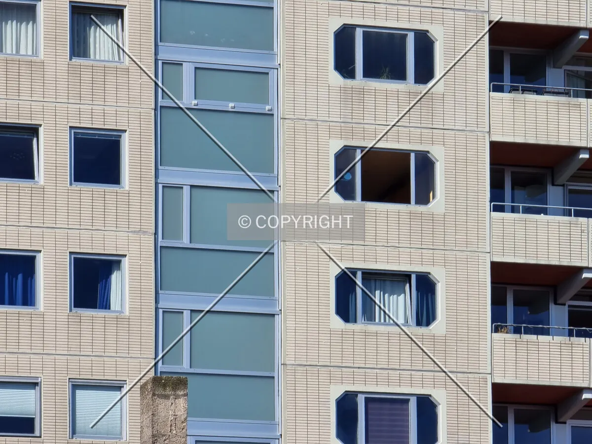 Photo 275-409-701