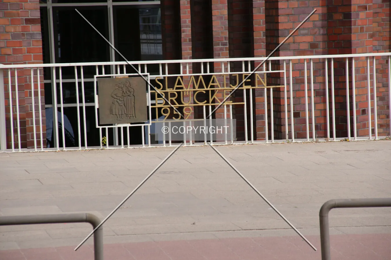 Photo 276-327-456