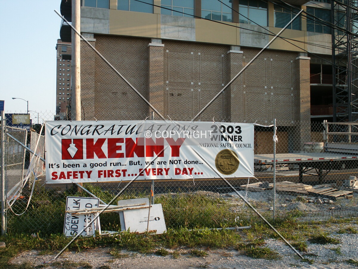 Award banner for the general contractor