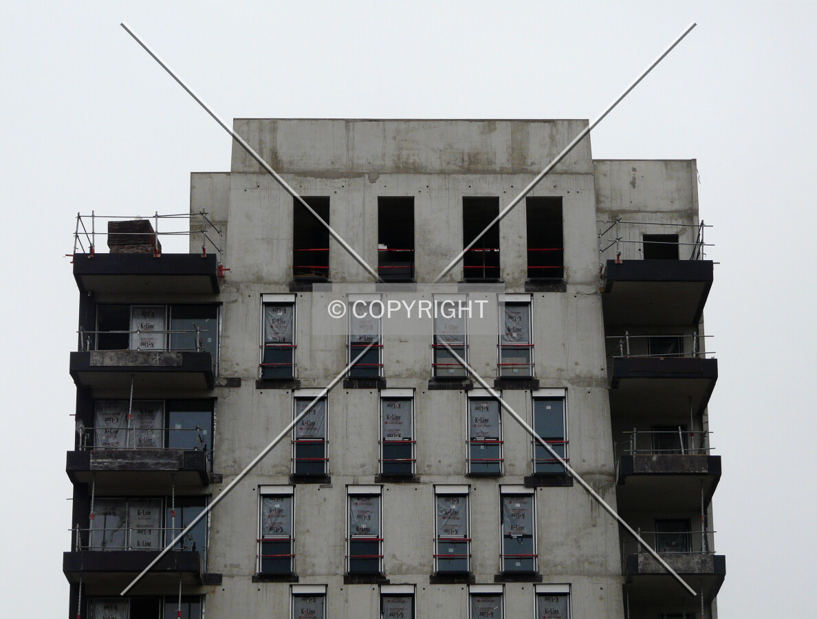 Missing windows on the last floor