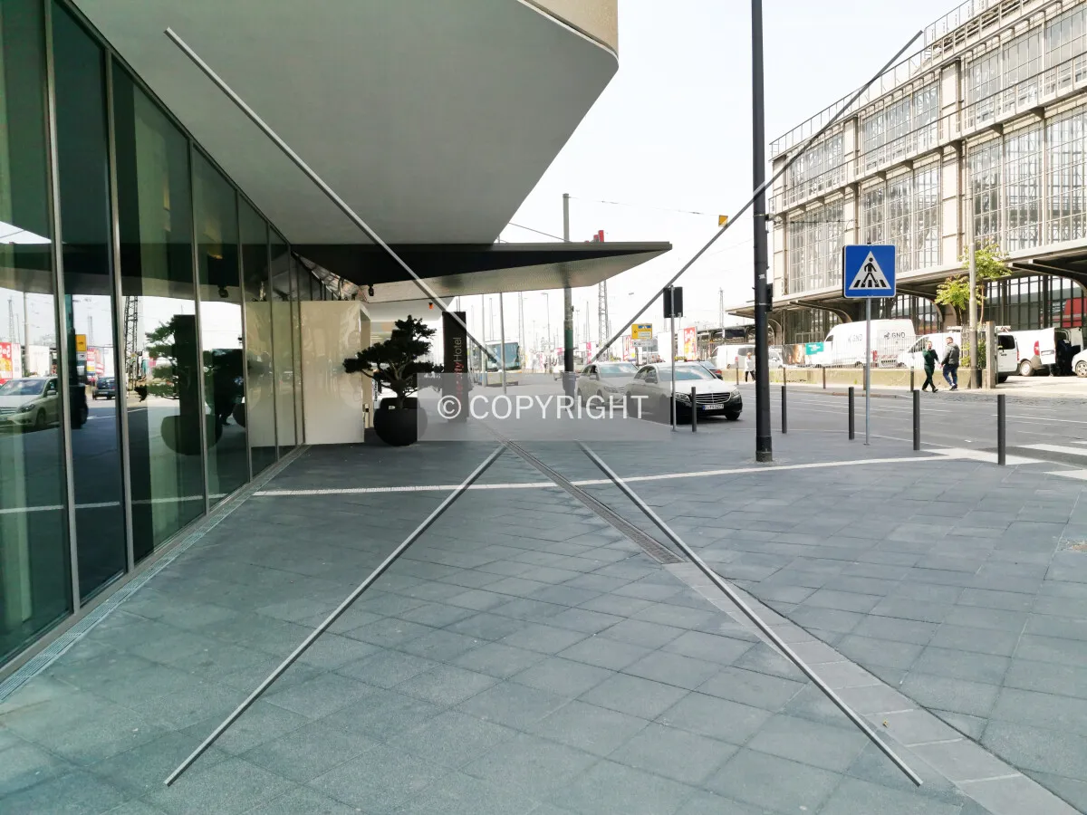 Photo 279-178-852