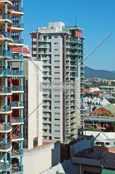 Photo 279-593-850