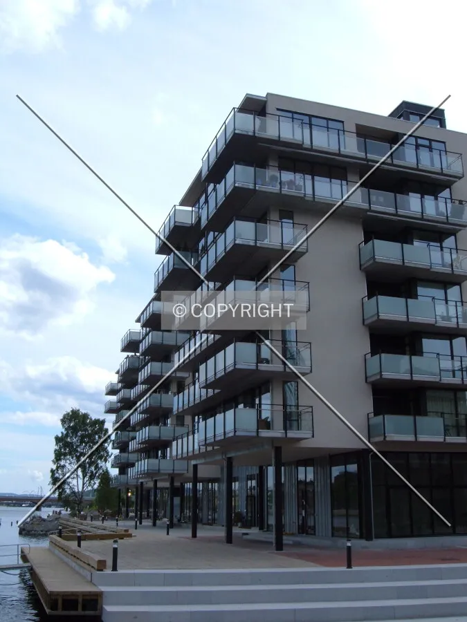 View along the riverside facades