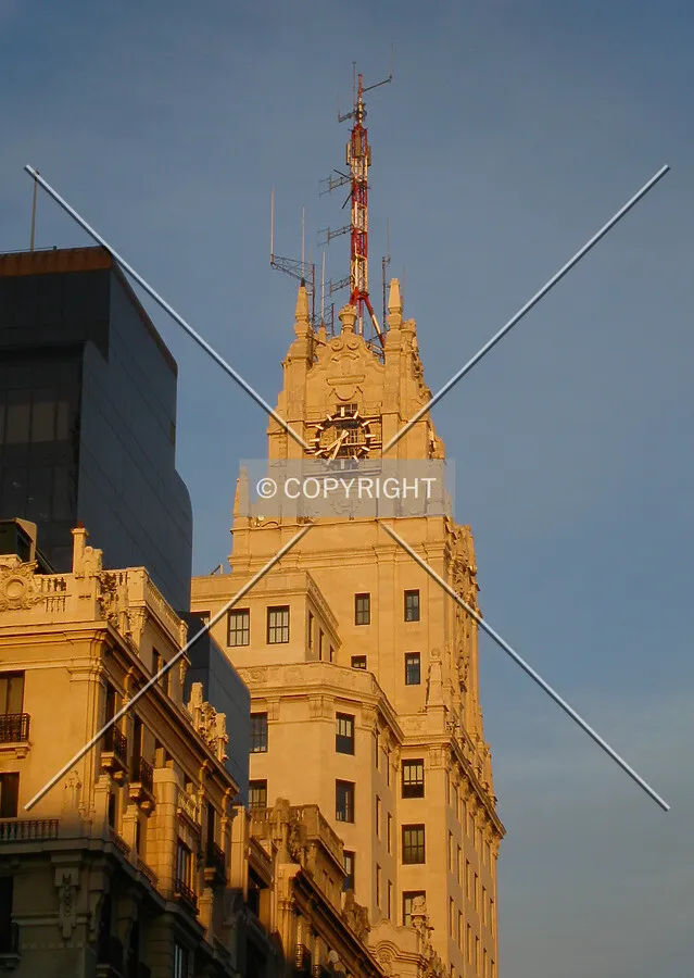 Top of the tower seen from Gran Via